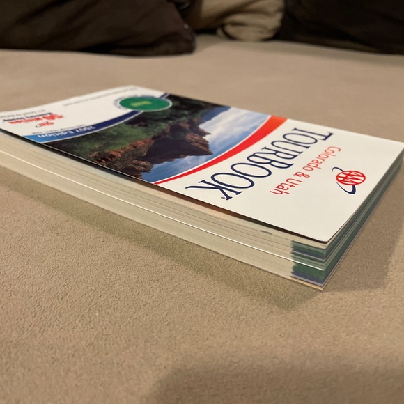 New Colorado & Utah Tour Book - Picture 4 of 8